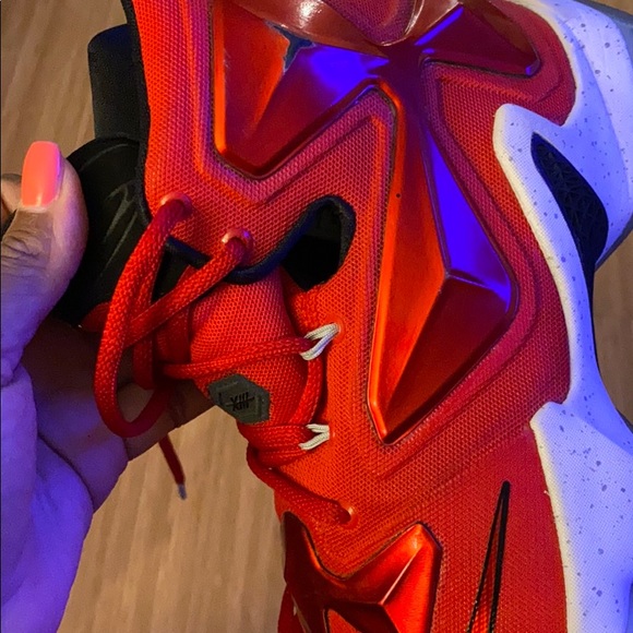 Nike LeBron Men’s basketball xiii shoes - Picture 4 of 7